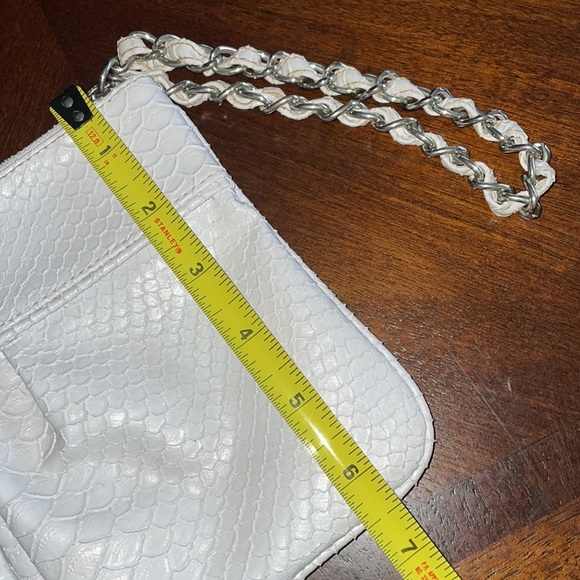 Express white scale pattern clutch - Picture 12 of 12